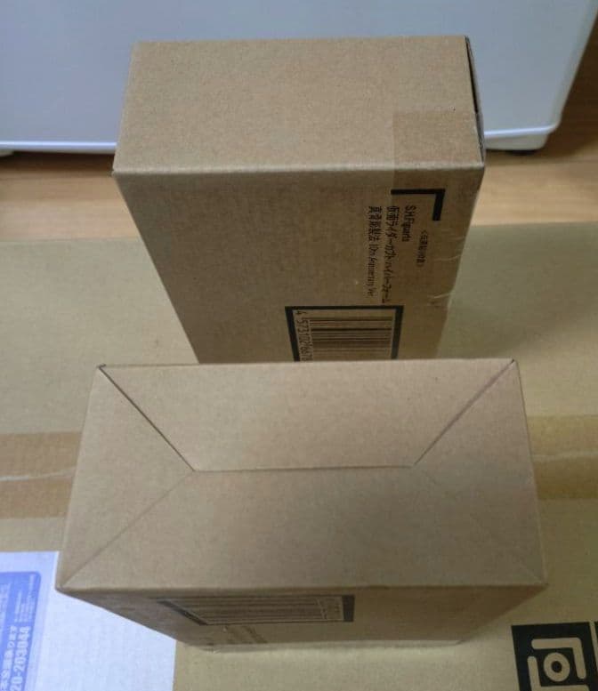 S.H.Figuarts 真骨彫製法 仮面ライダーカブトハイパーフォーム10th