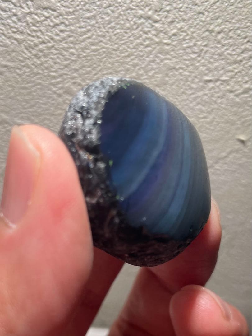 研磨品十勝石玲瓏エメラルドグリーンベースレインボーオブシディアン特級品