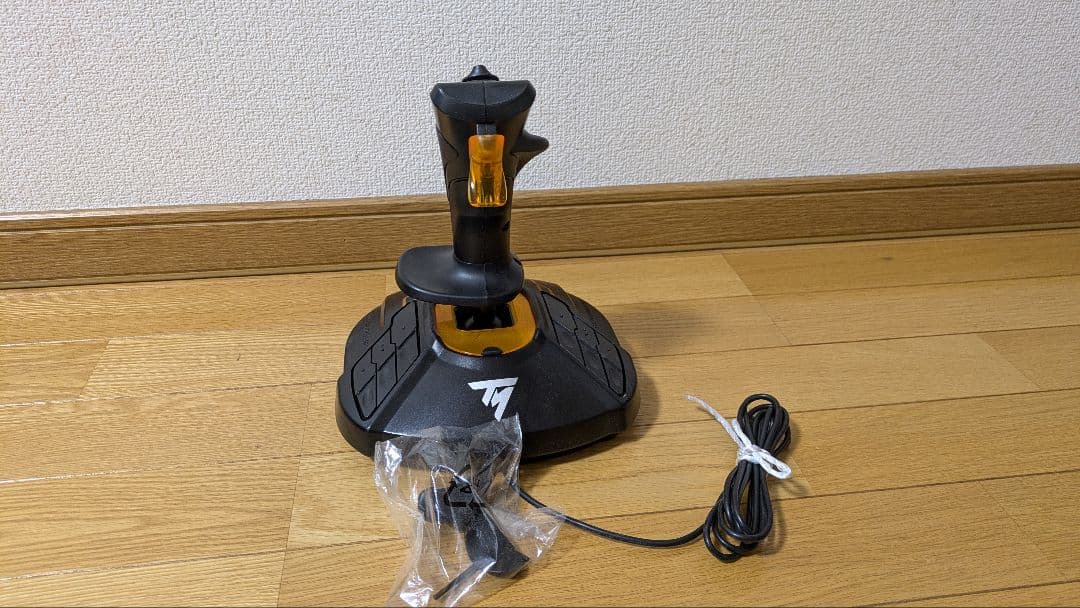 Thrustmaster スラストマスター フライトスティック T.16000M