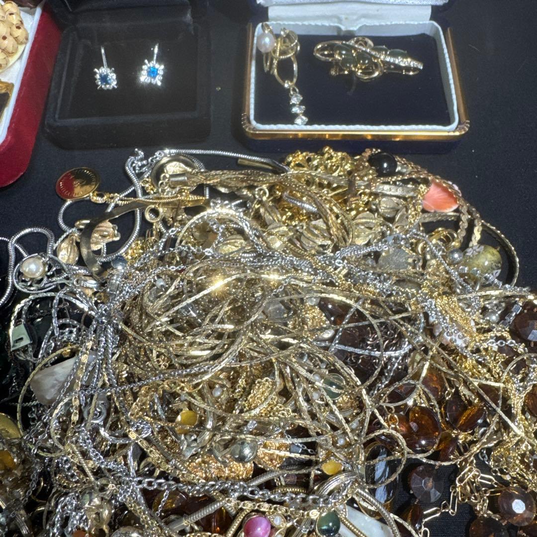 2954★整理品　アクセサリーまとめ★レトロ　2kg以上