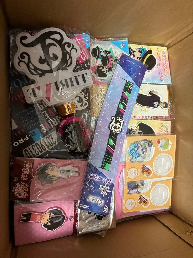 アニメ 漫画 大量 グッズ まとめ売り 缶バッジ アクリルスタンド フィギュア