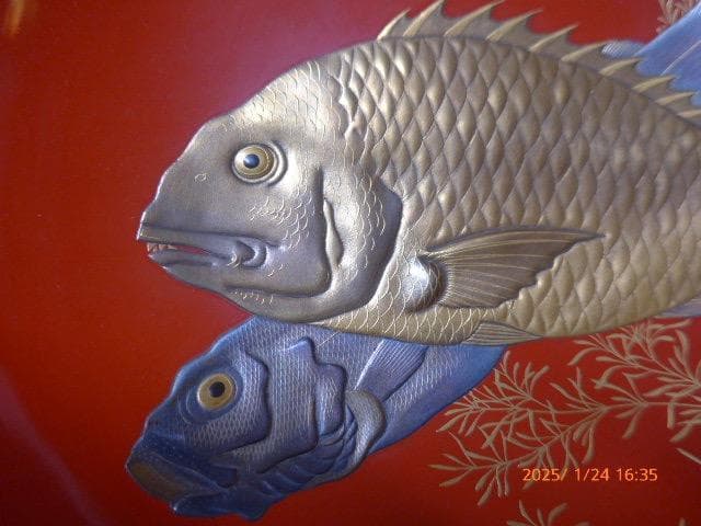 美品　大変素晴らしい蒔絵の「魚貝ずくし」絵変わり蒔絵　五つ組　盃台