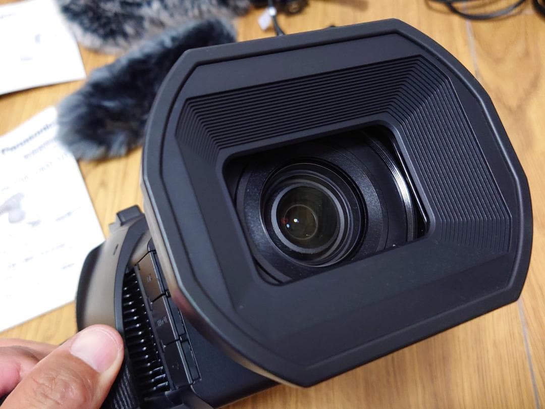 Panasonic HC-X1500 ビデオカメラ 本体（箱付き）他おまけ付き