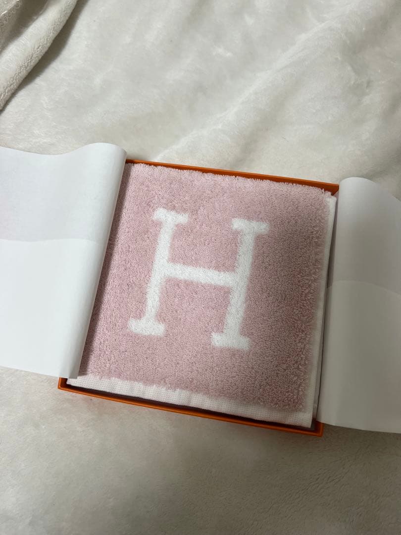 HERMES ピンク Hロゴ タオルハンカチ 未使用】HERMES エルメス