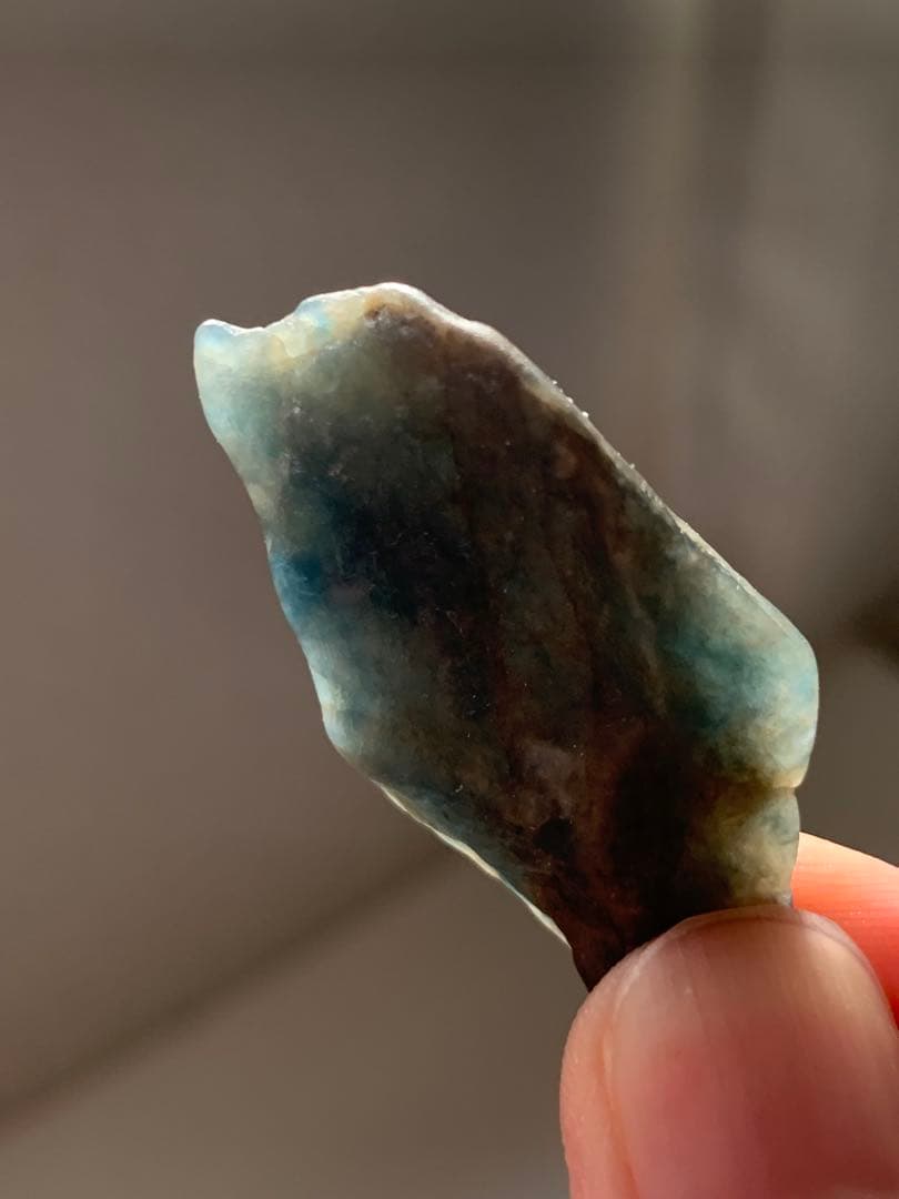 茄子紺 入りコン沢原石 糸魚川翡翠 青ひすい ヒスイ 国産鉱物 水石