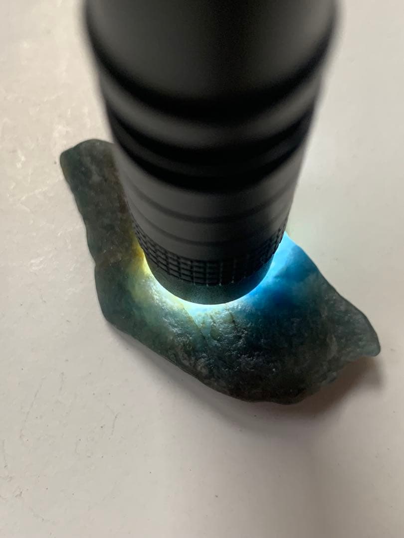 茄子紺 入りコン沢原石 糸魚川翡翠 青ひすい ヒスイ 国産鉱物 水石