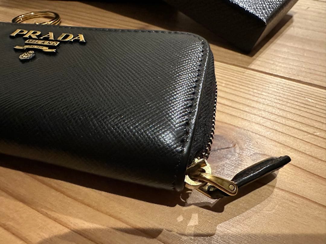 超美品！PRADA ブラック ケース　キーリング付き