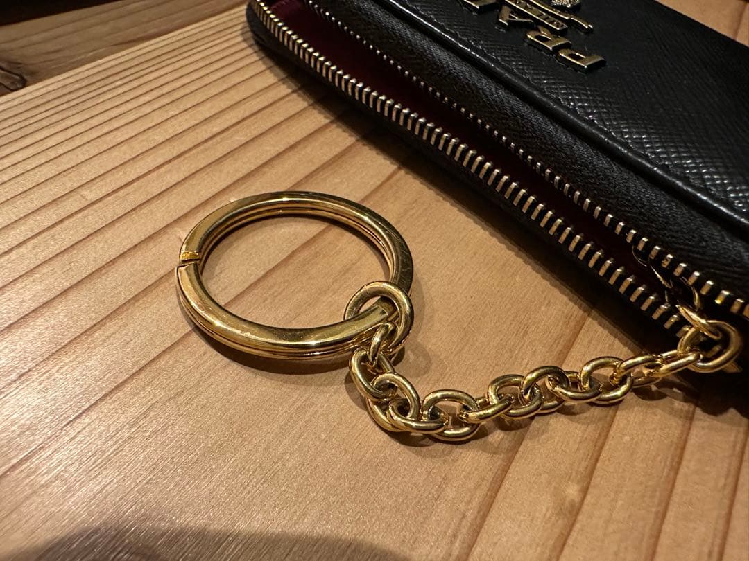 超美品！PRADA ブラック ケース　キーリング付き