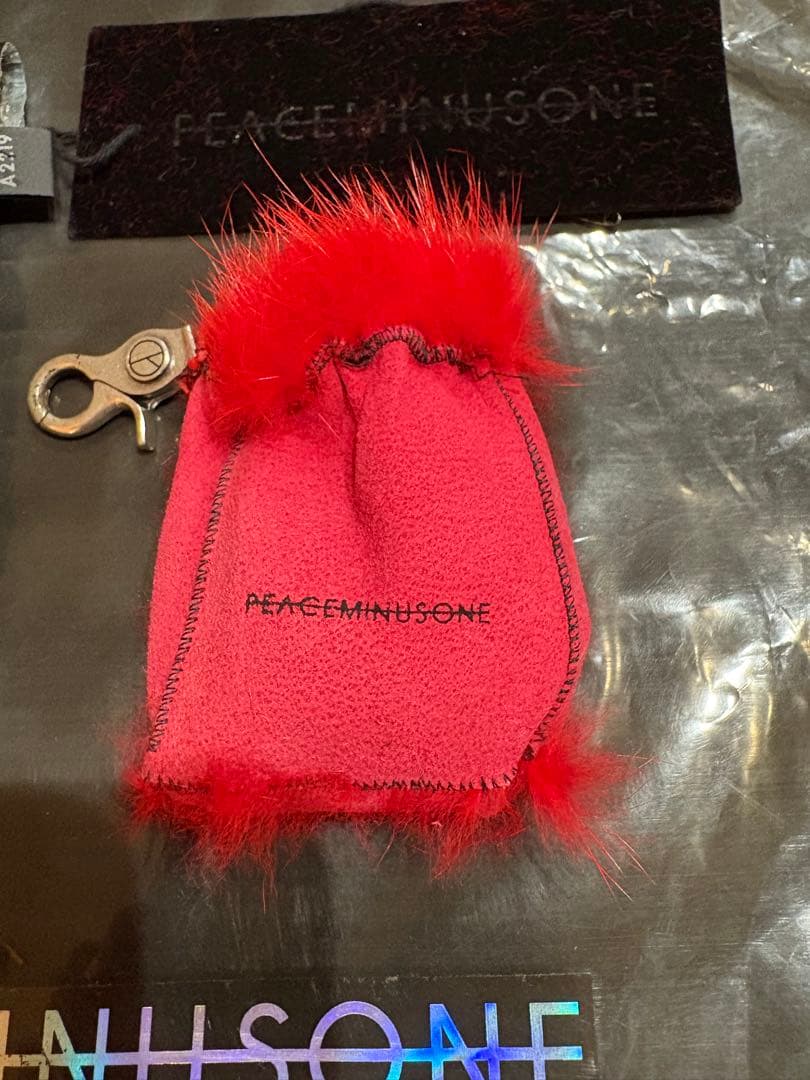 PEACEMINUSONE 赤 ファーケース