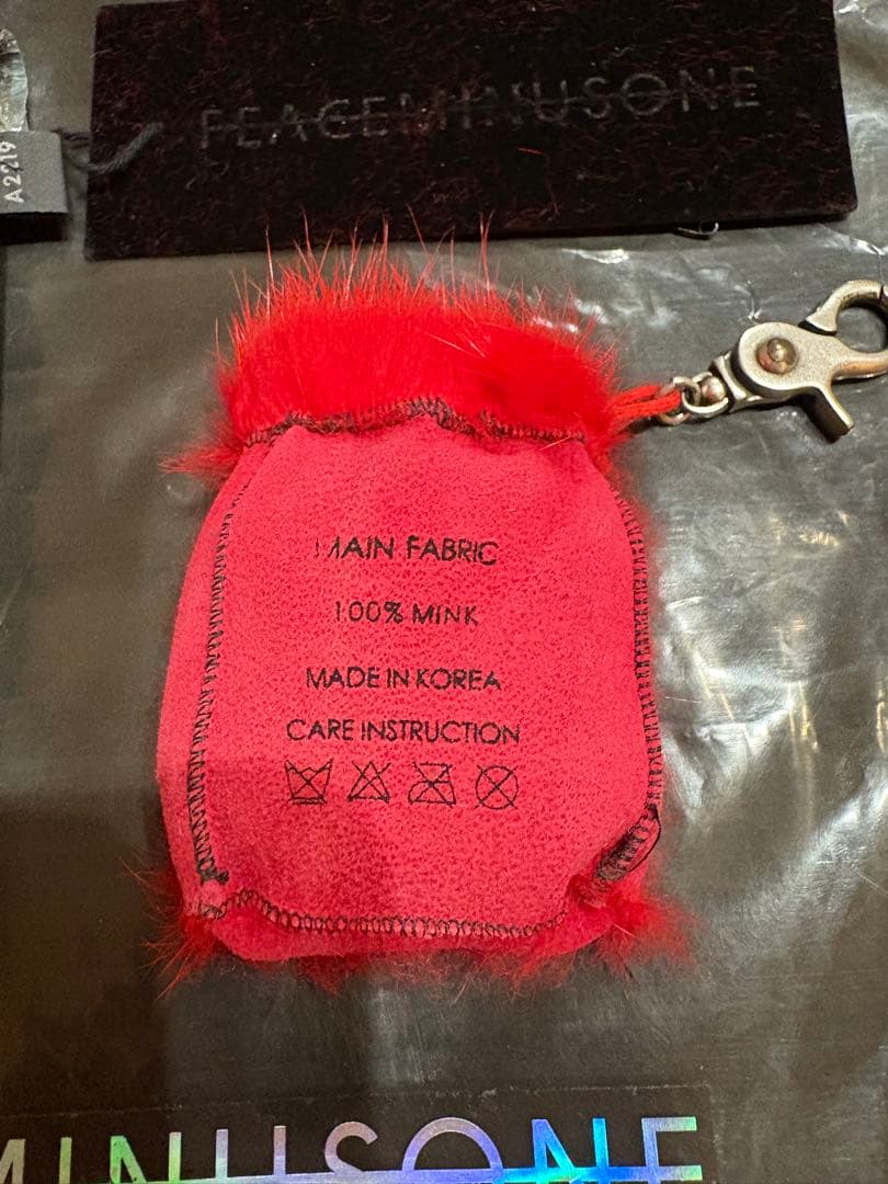 PEACEMINUSONE 赤 ファーケース