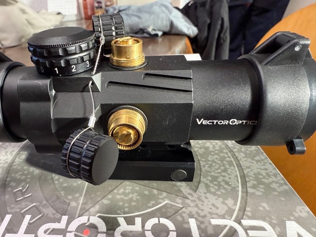 VECTOROPTICS CALYPOS 3X32 スコープ　ゲーム未使用品