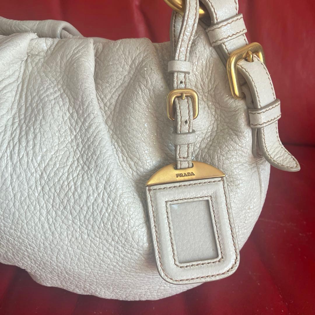 PRADA ホワイトレザー　ワンショルダーバッグ　プラダ