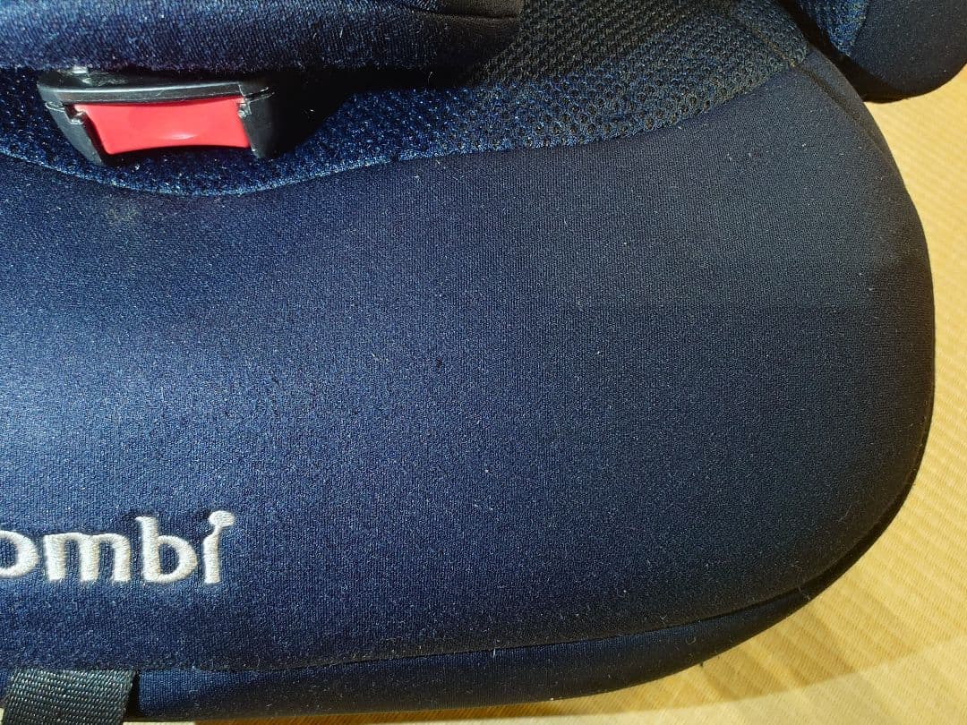 Combi チャイルドシート・ジュニアシート　 ネイビー