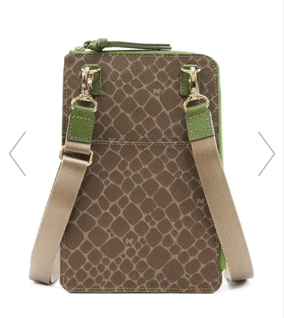 NINA RICCI スマホショルダーバッグ　グレインヌーボーパース