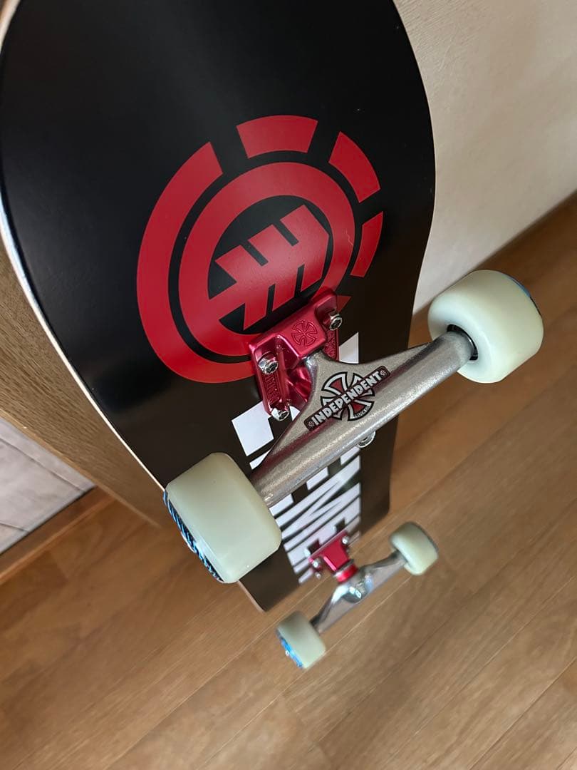 スケートボード　コンプリート　8インチ
