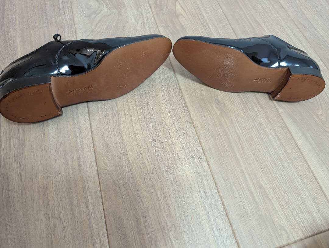 Crockett & Jones エナメルシューズ