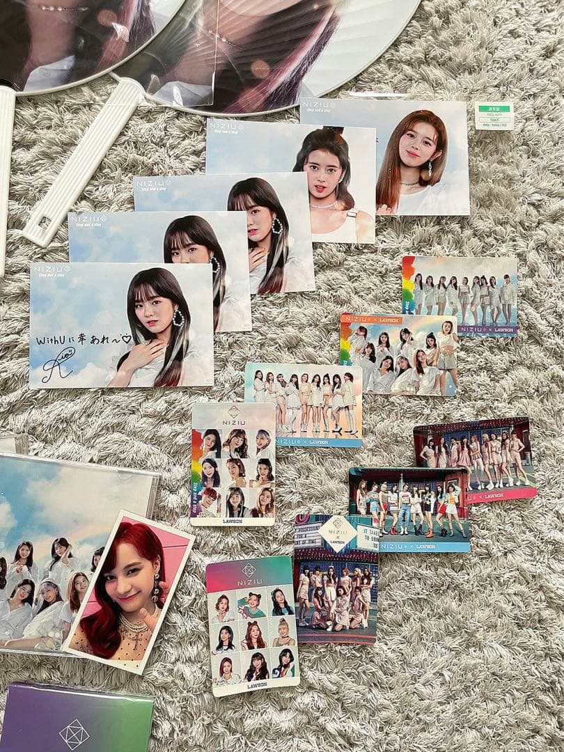 NiziU まとめ売り - メルカリ