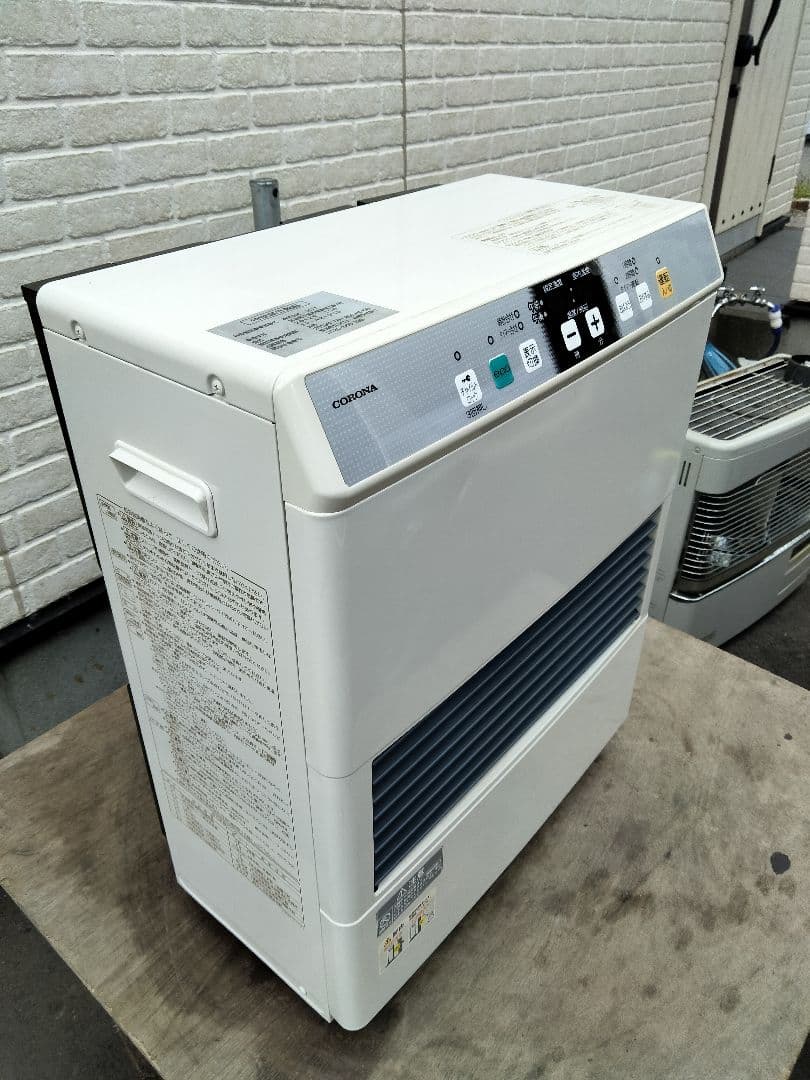 札幌発！コロナFF温風石油ストーブ！品番「FF‐4212GS」2012年式中古品