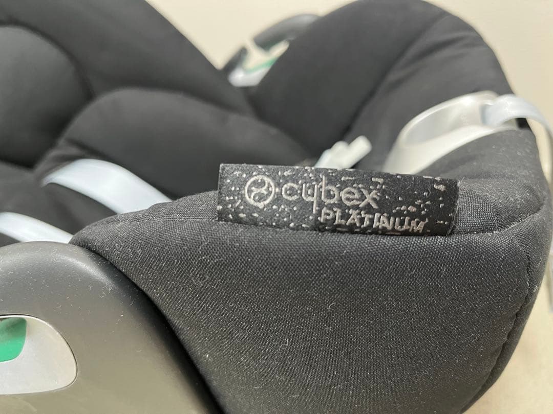 Cybex cloud Z2 i 黒　チャイルドシート　＋　メリオアダプター