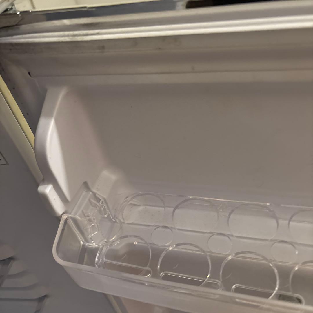 レトロデザイン　ノンフロン冷凍冷蔵庫　１１４ℓ PRR-122Ｄ-Ｗ