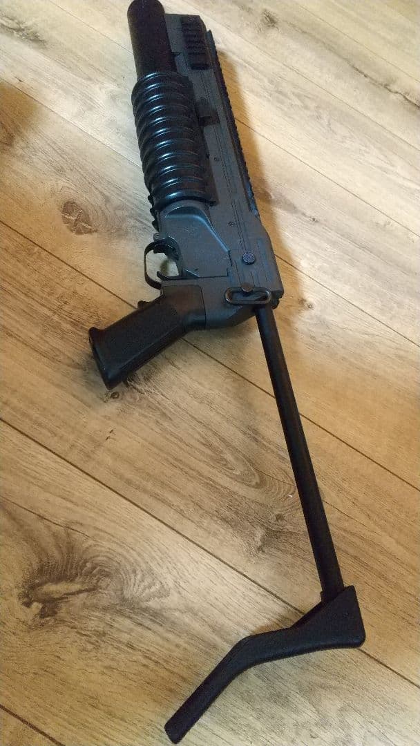 東京マルイ m203 エアガン カスタム品 PP19 ビゾン