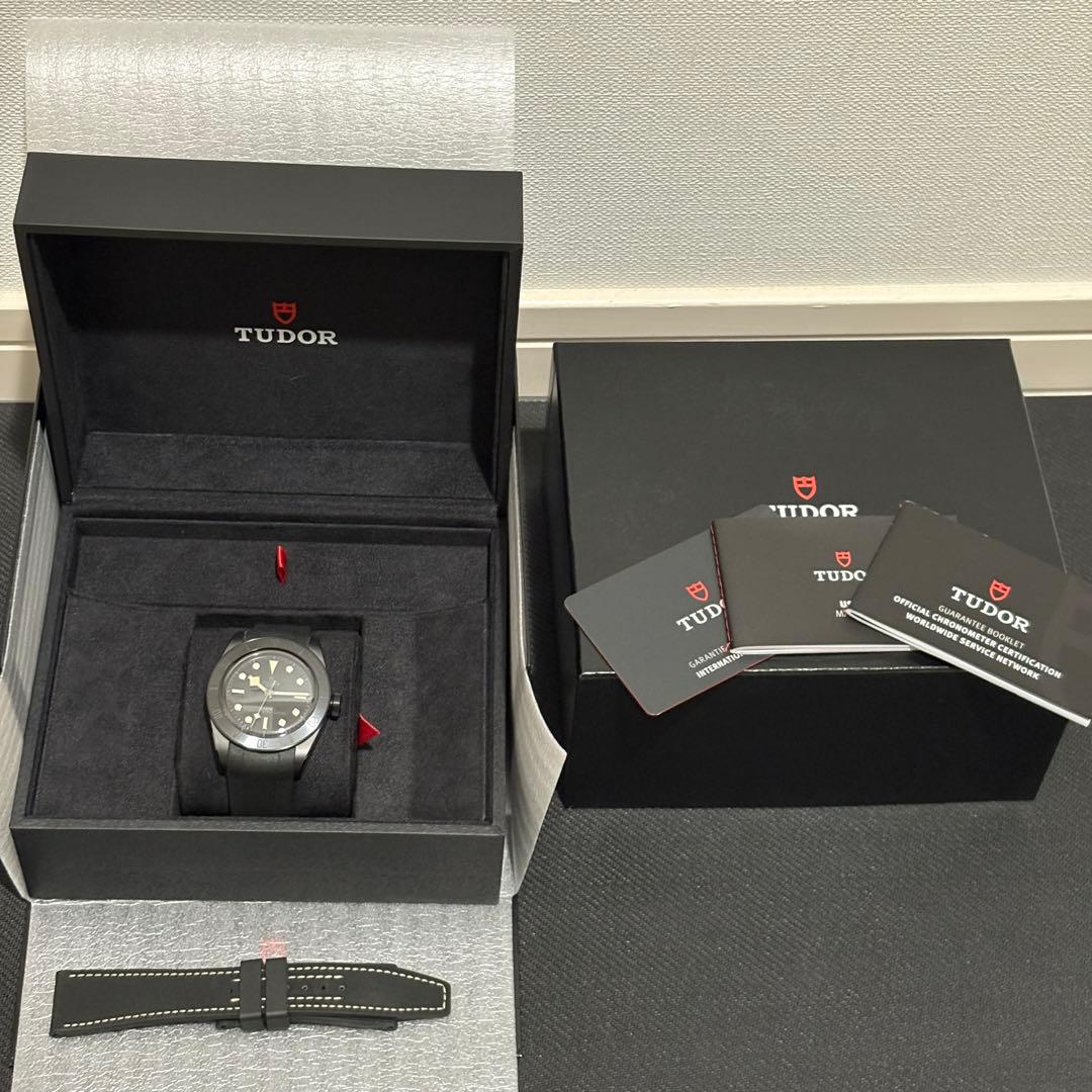 TUDOR チューダー ブラックベイ セラミック