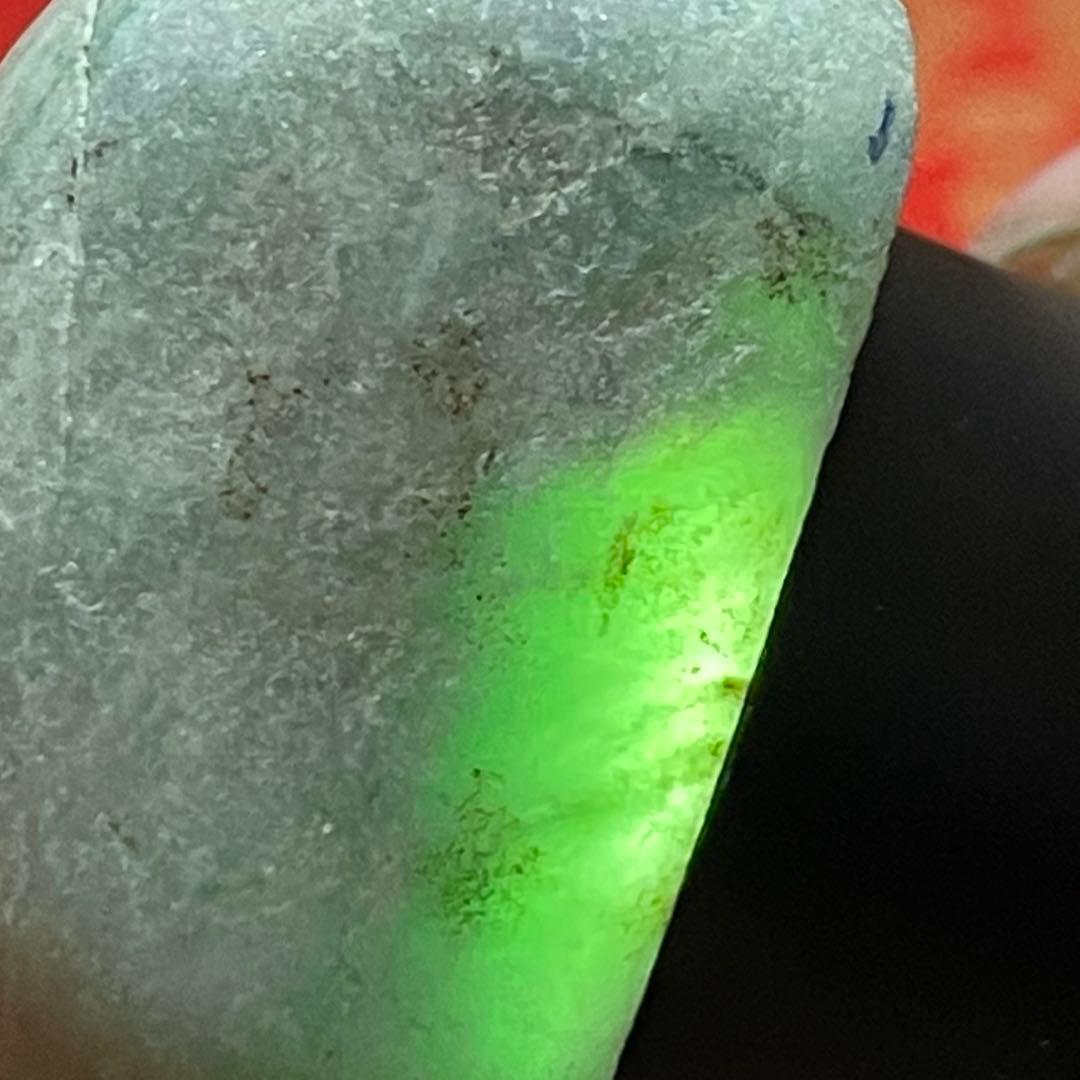 国産　糸魚川翡翠 翡翠 58.4ｇ 原石 ヒスイ ひすい 糸魚川翡翠