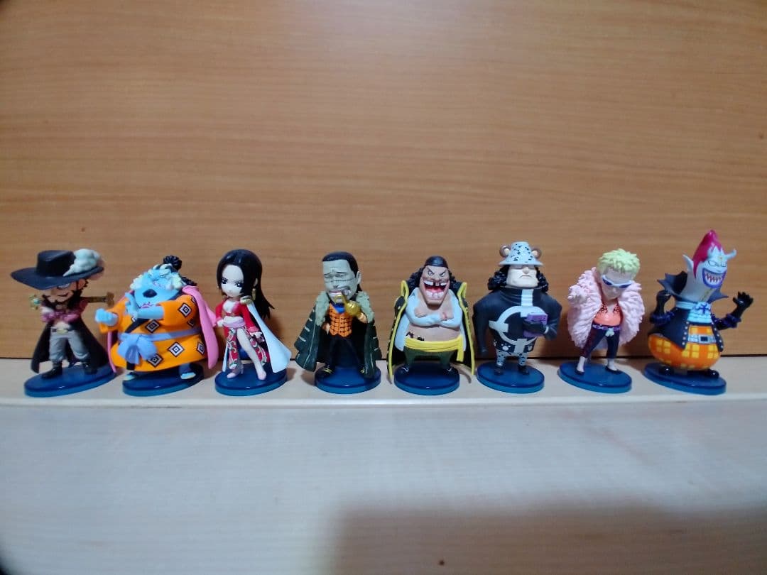 ワンピース ワールドコレクタブルフィギュア vol.4 王下七武海 8種