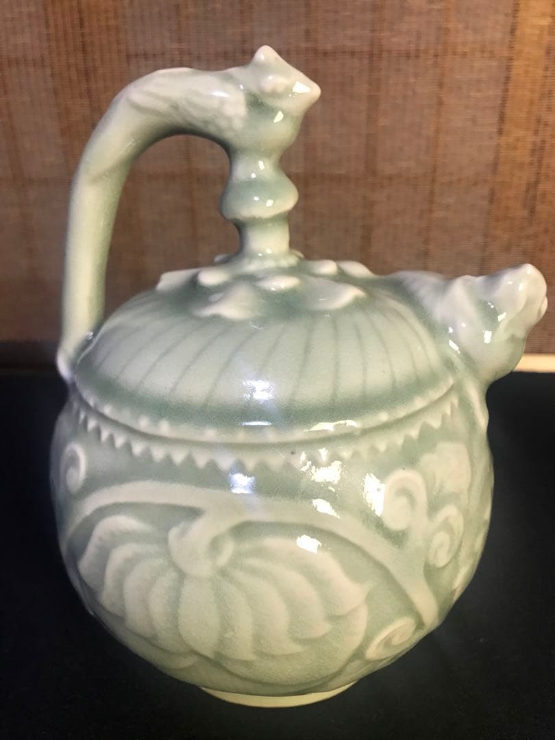 耀州窯　青磁逆流壺