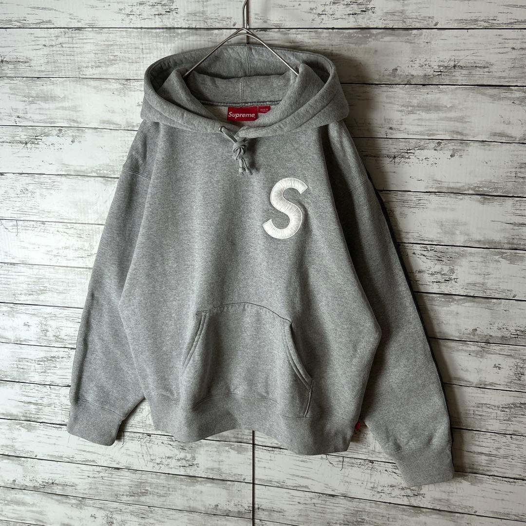 3750M【人気モデル】シュプリーム☆刺繍Sロゴ 色切り替え パーカー グレー