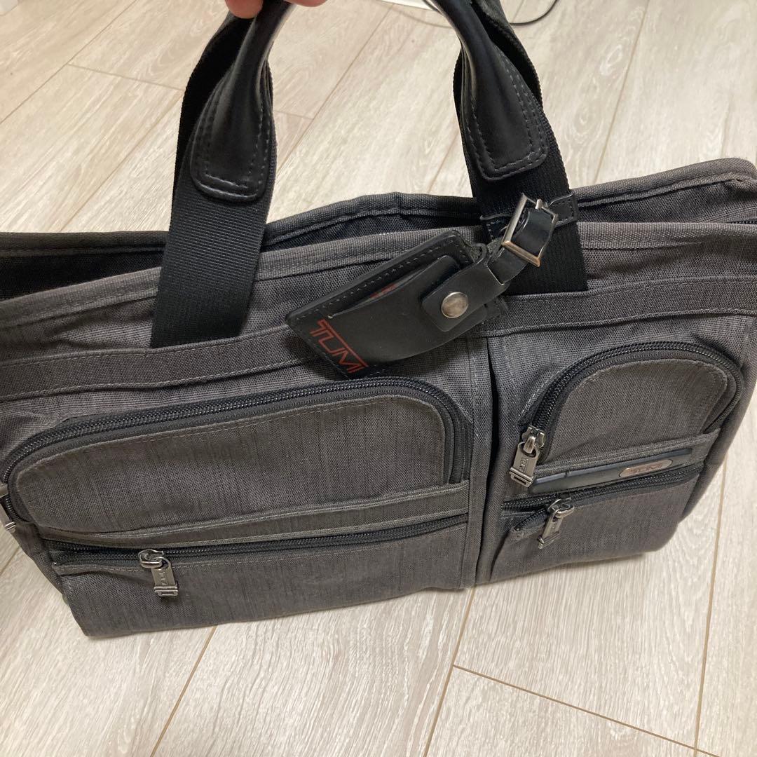 TUMI ビジネスバッグ グレー 111229