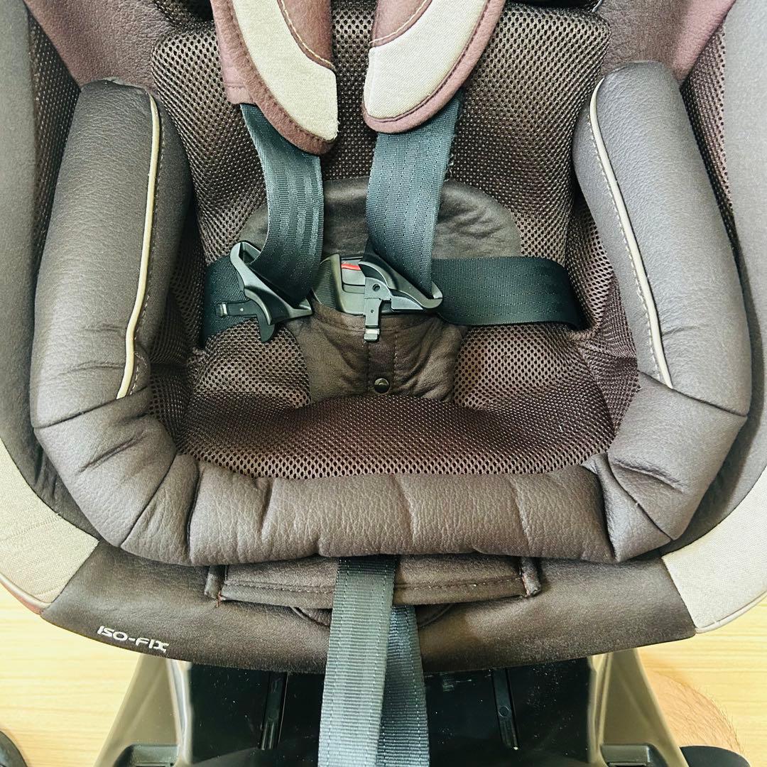【美品】Combi 　ネルーム　チャイルドシート　ISOFIX NF-700
