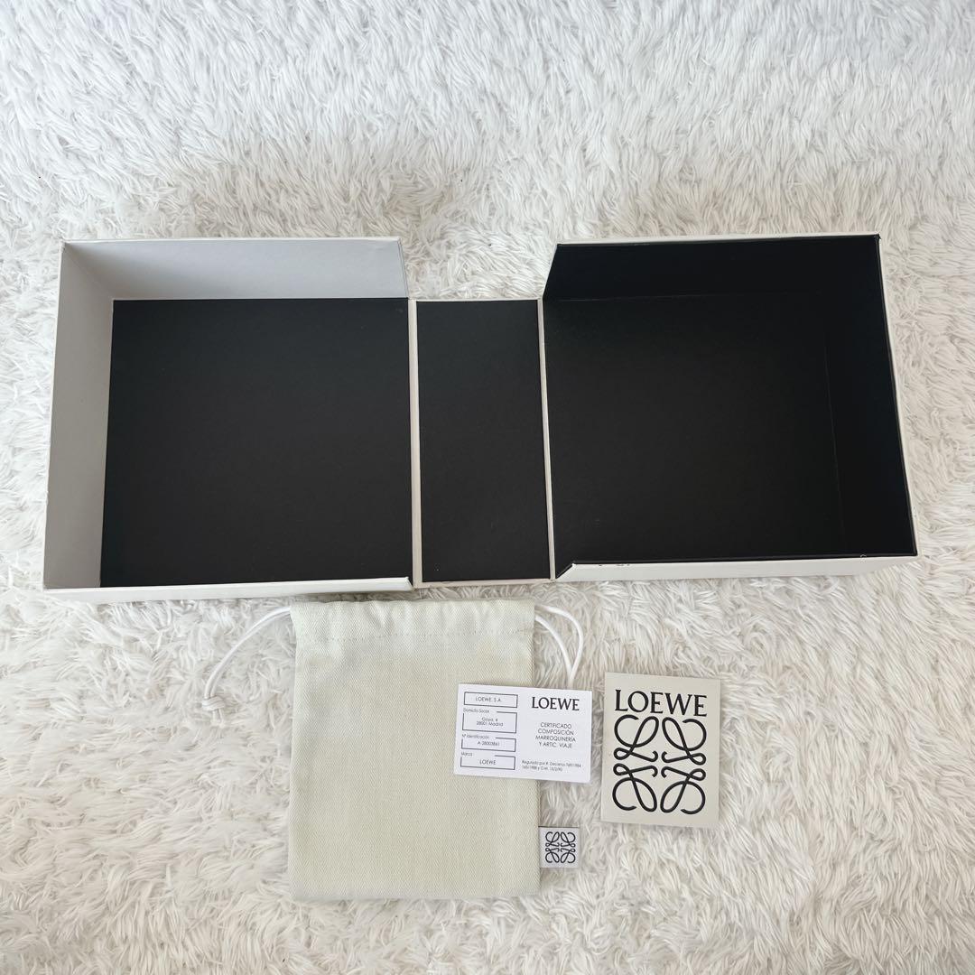 【希少】ロエべ ミニヒールポーチ ケース ショルダー スタッズ 箱あり