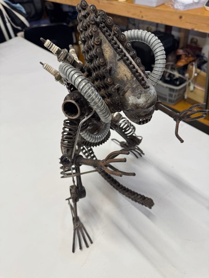 廃材アート　エイリアン