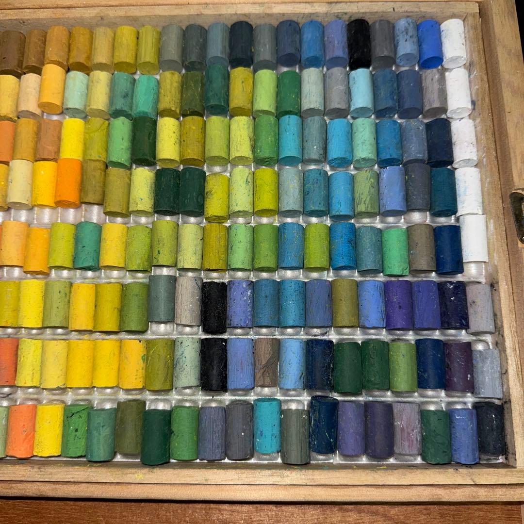 #949 ゴンドラ パステル 242色 木箱セット 使用感あり 画材 中古品