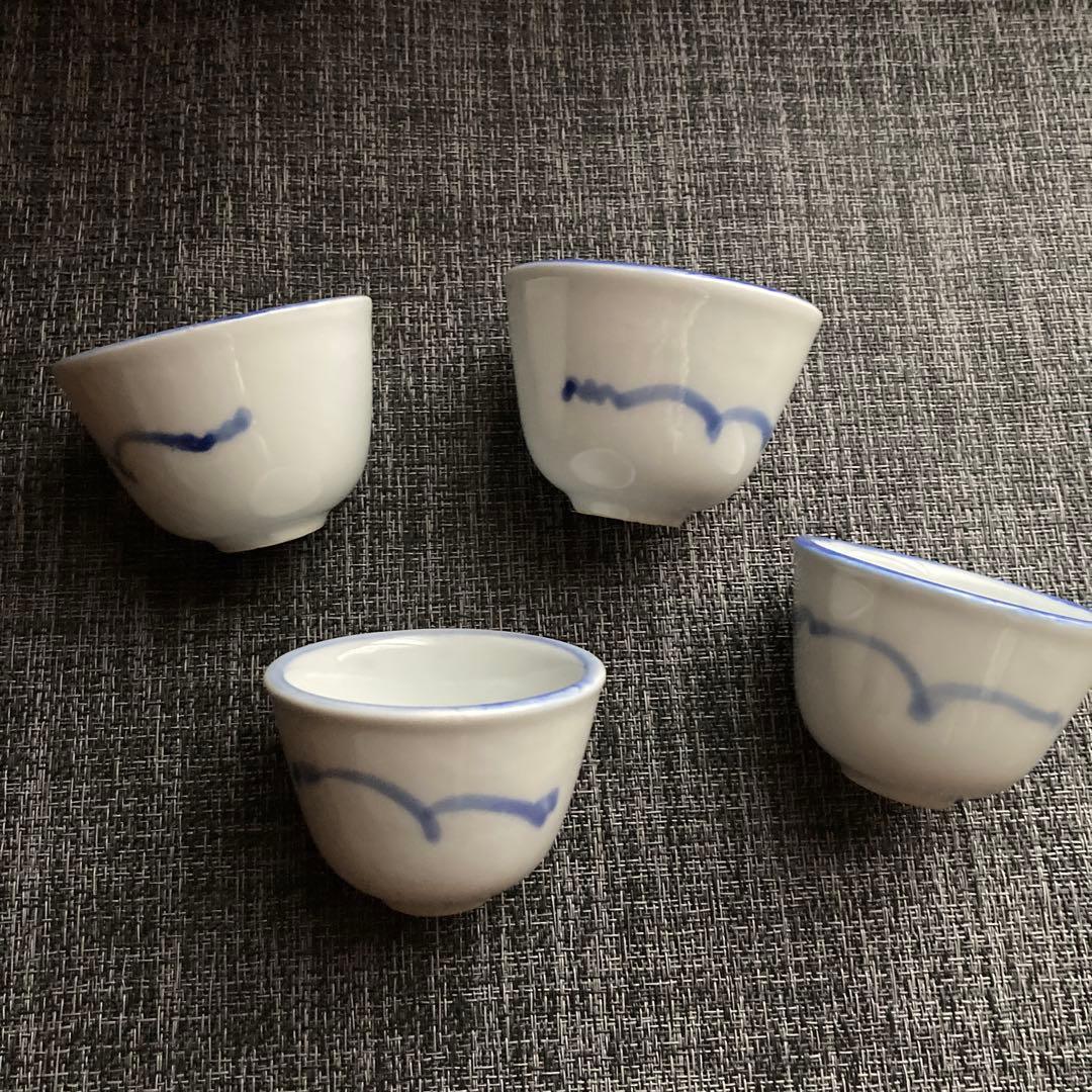 骨董　煎茶碗　手描き染付　茶器　鯉柄　湯のみ　4客セット