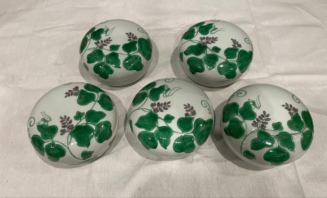 星賢二　色絵葛文蓋向付　5客　共箱　桐箱 星賢二 色絵葛文蓋向付 5客 共箱 桐箱