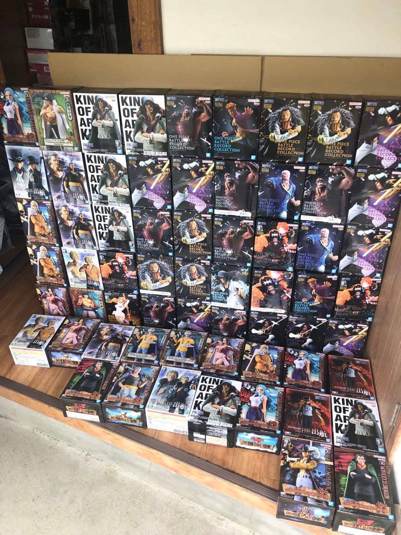 ワンピース　フィギュア　ミホーク　ゾロ　ガープ　ロー　クザン　クロコダイル63個