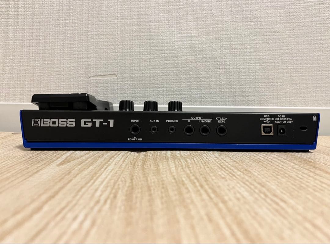 BOSS GT-1マルチエフェクター 教科書付き ジャンク扱い BOSS GT-1