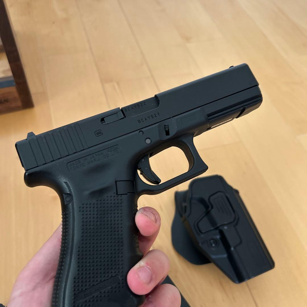 グロック17 gen4 ハンドガン マガジン　ホルスター付き