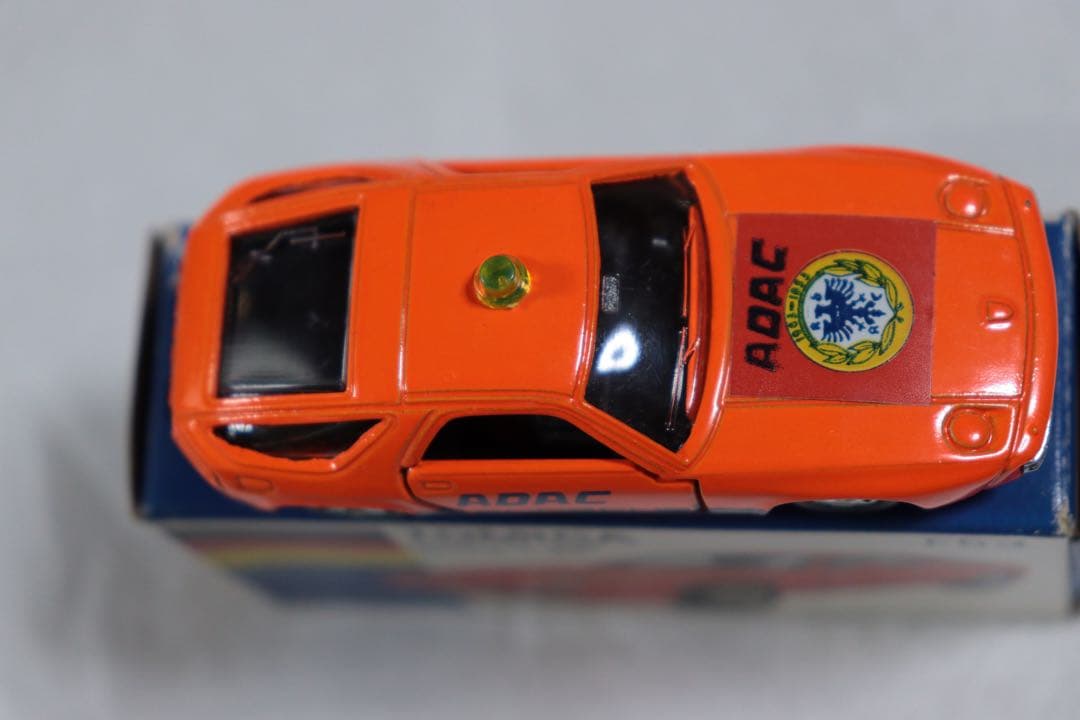 日本製　トミカ　外国車シリーズ　ポルシェ　928 F53