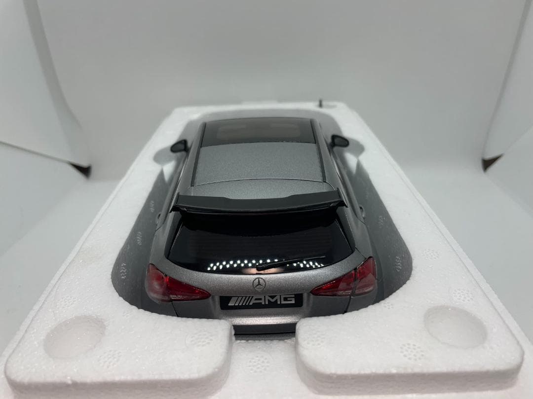 301-023 KILOworks 1/18 メルセデスベンツ AMG A45S