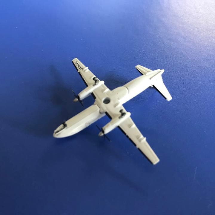 ミニカー 1/400 ANA Q400 JAC 340B