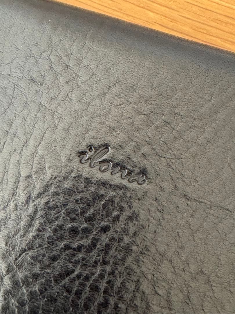 ibona イボーナ ペティ・ポーチ（マキシマム） ブラック