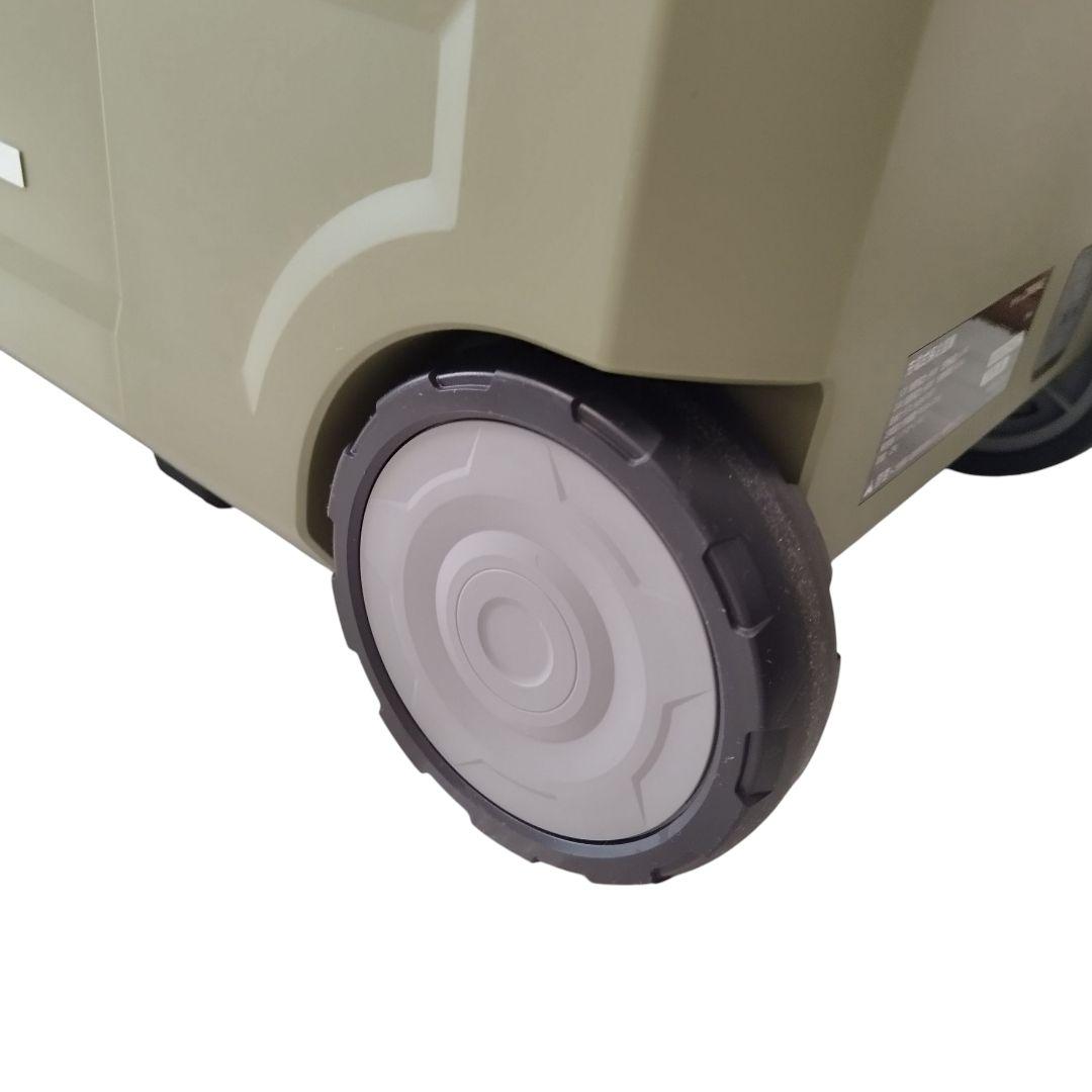 【新品未使用】マキタ 40V充電式保冷温庫 29L CW004GZO オリーブ