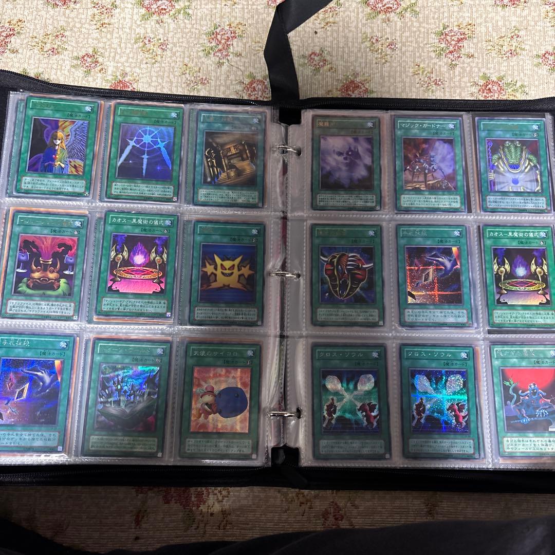 【遊戯王カード引退品】初期・レリーフ等８００枚以上　　2ファイル分　即購入大歓迎