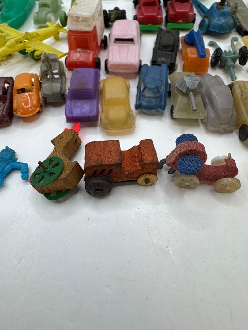 グリコ おまけ レトロ 昭和 フジヤ 木製 130点ほど 機関車 ロボット