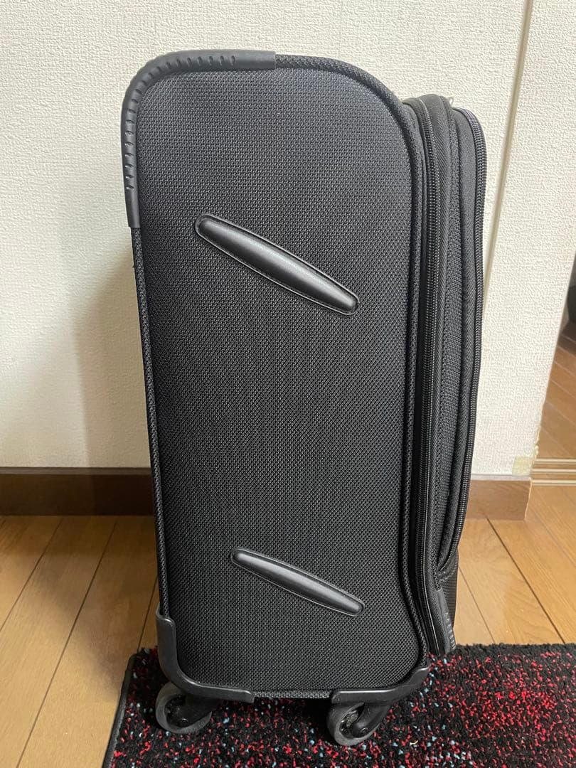値下げしました】スーツケース プラスワンラゲージ黒 機内持込 35ℓ