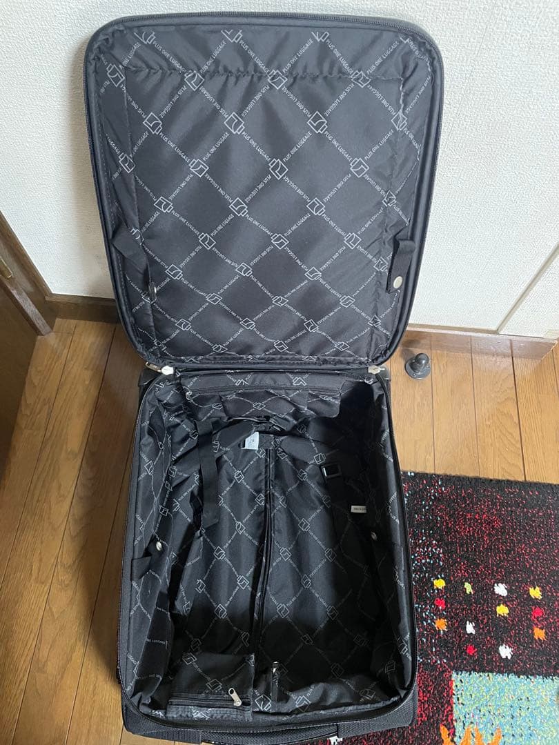 値下げしました】スーツケース プラスワンラゲージ黒 機内持込 35ℓ
