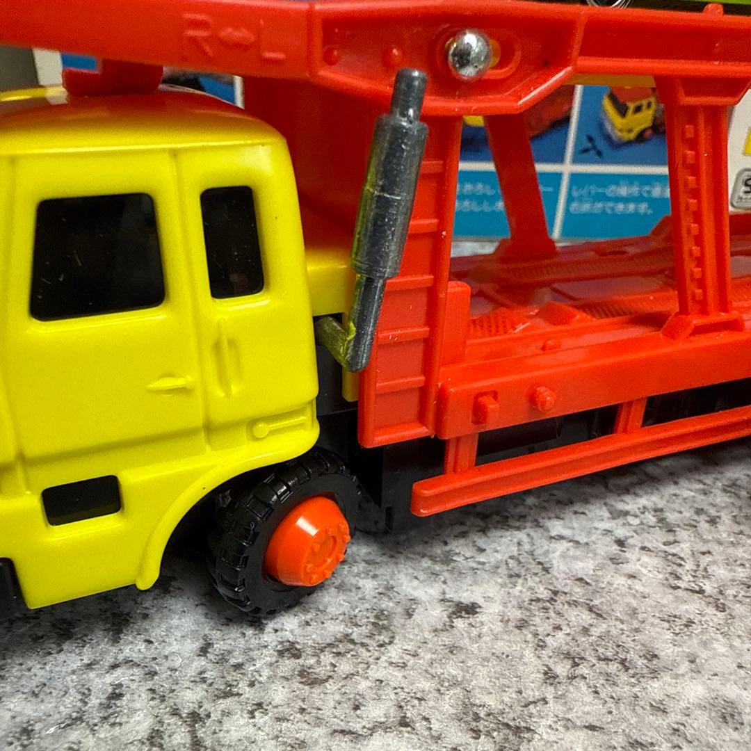 し*！様 当時もの　トミカ　カーキャリアセット